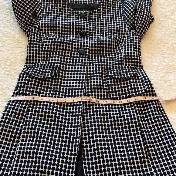Fabulous black and white car coat/blazer. - Picture 14 of 16